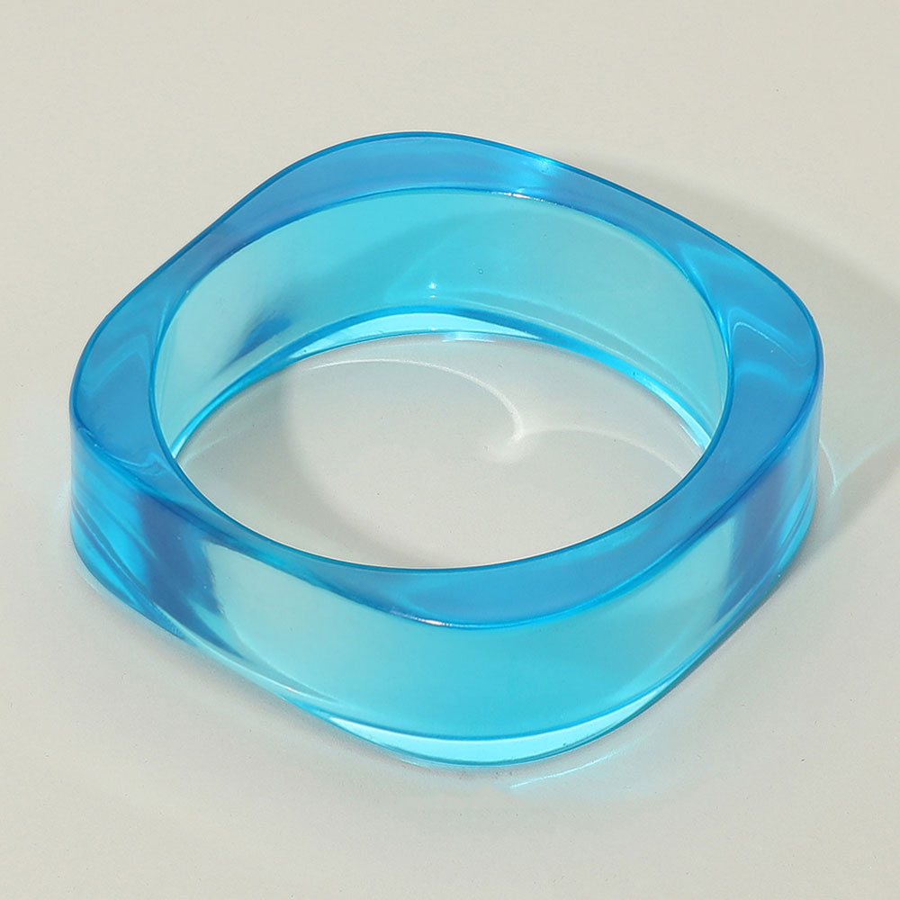 Bangles- Chunky Clear Resin Bracelet